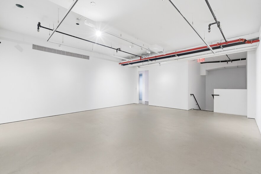 More Photos Of 260 Bowery, New York Apartments For Lease