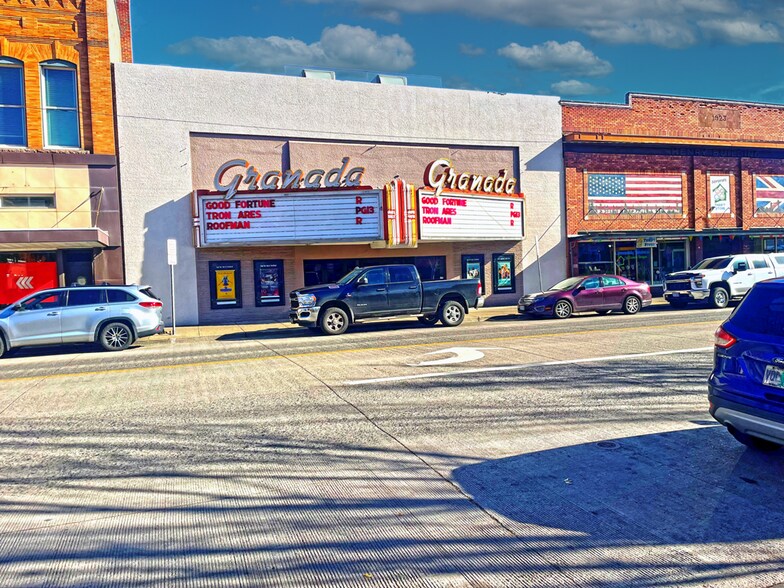 More Photos Of 1311 Adams Ave, La Grande Sports And Entertainment For Sale