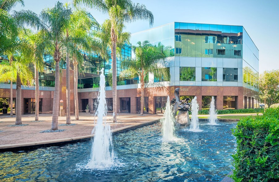 More Photos Of 10 Pointe Dr, Brea Office For Lease