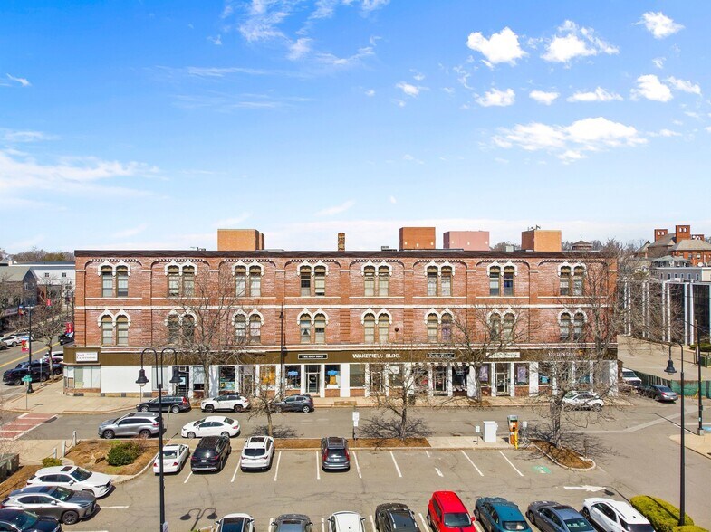 More Photos Of 416 Main St, Wakefield Office For Sale
