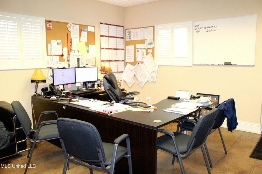 More Photos Of 2205 Petit Bois St, Pascagoula Warehouse For Sale