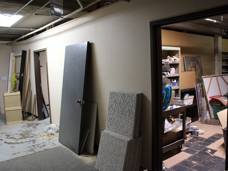 More Photos Of 525 E Division St, Fond Du Lac Medical For Sale