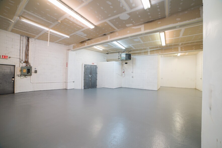 More Photos Of 58 Townsend St, Port Chester Warehouse For Lease