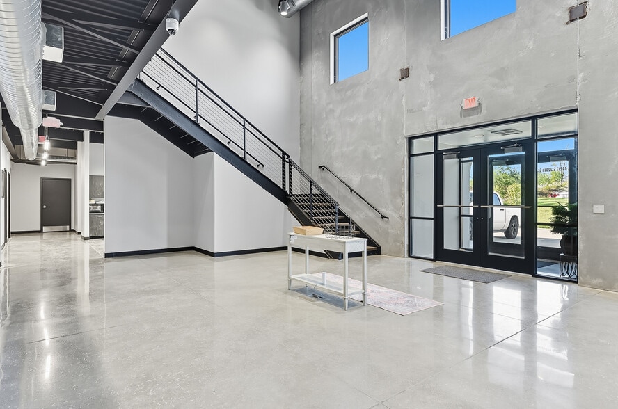 More Photos Of 14217 S 220th St, Gretna Distribution For Lease