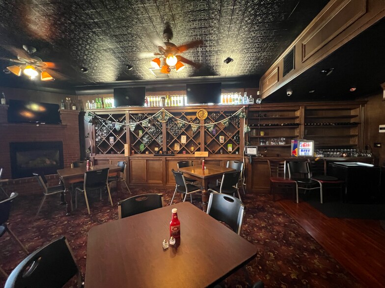 More Photos Of 821 W Broadway St, Muskogee Restaurant For Sale