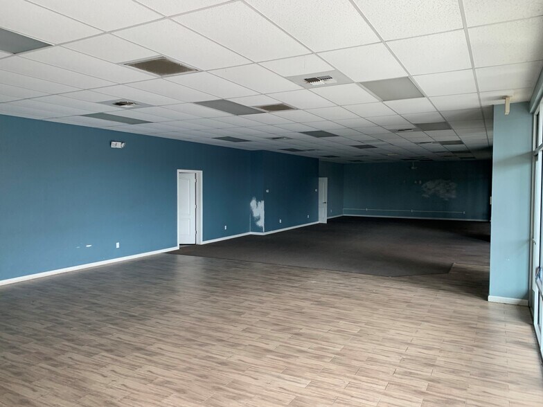 More Photos Of 600 N Prospect St, Porterville Storefront For Lease