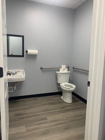 More Photos Of 435 Loganville Hwy, Winder Medical For Lease