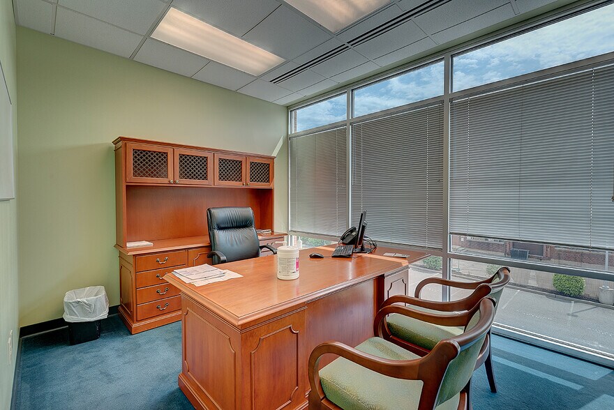 More Photos Of 855 Lehigh Ave, Union Township Office For Lease
