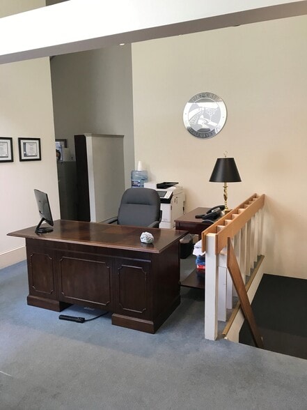 More Photos Of 300 N Pottstown Pike, Exton Office For Lease