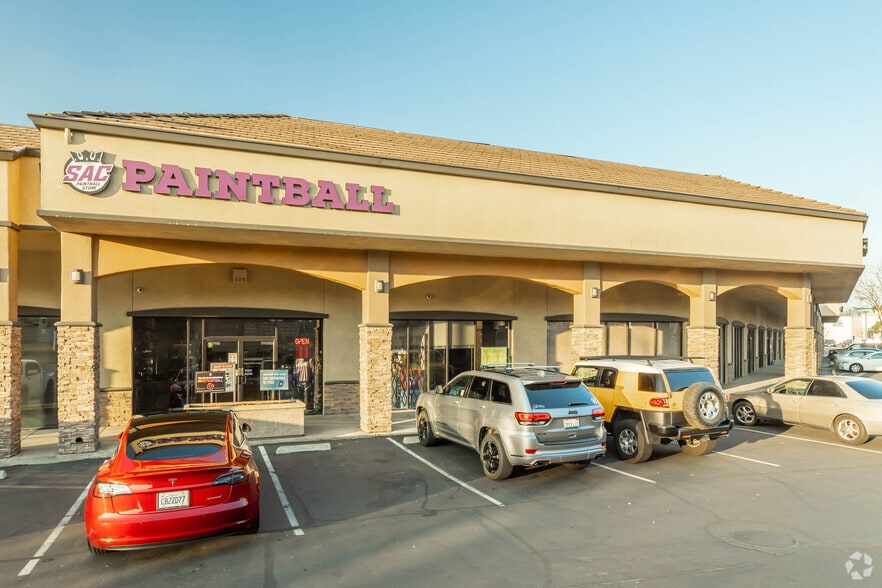 More Photos Of 8363-8383 Folsom Blvd, Sacramento Unknown For Lease