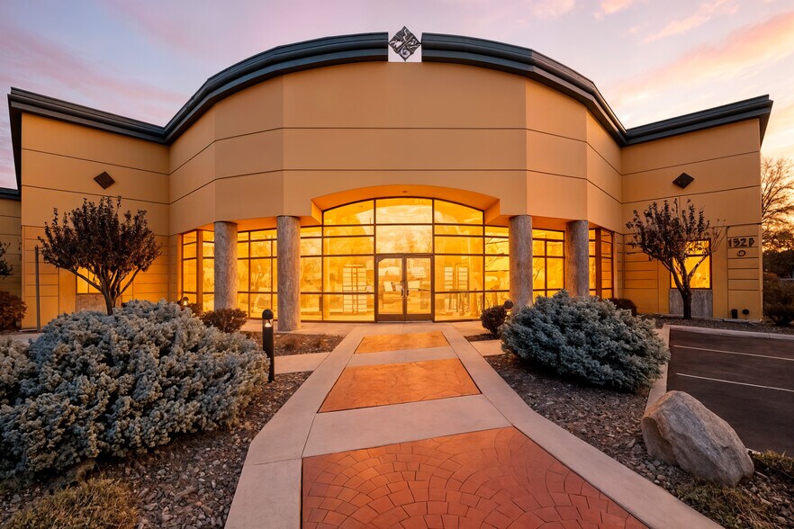 Primary Photo Of 1325 Capital Blvd, Reno Showroom For Sale
