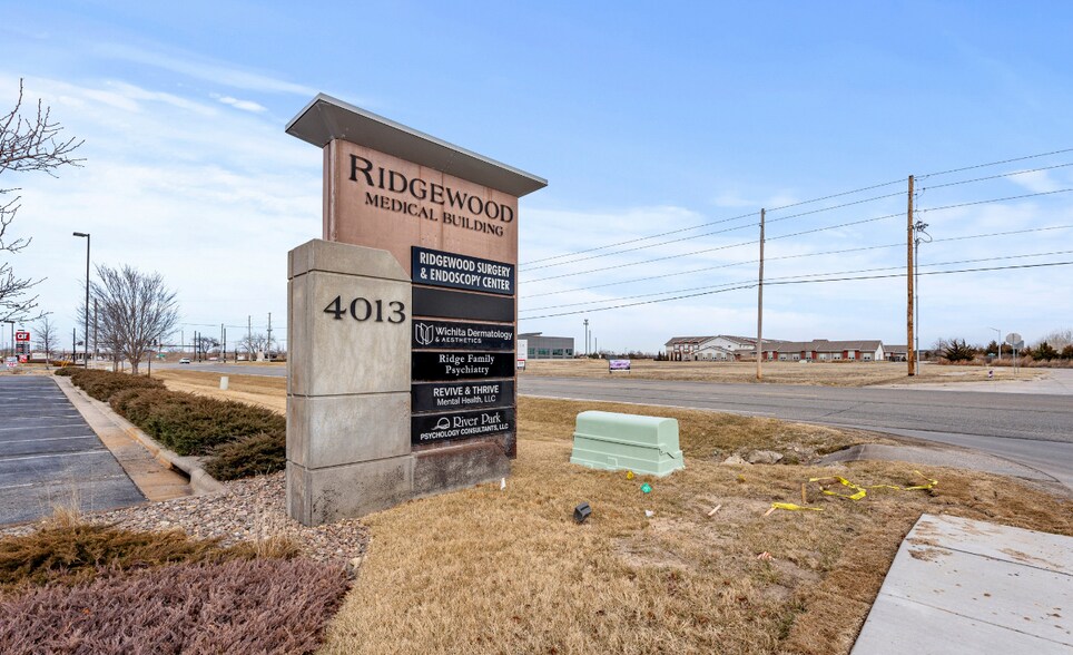 More Photos Of 4013 N Ridge Rd, Wichita Medical For Lease