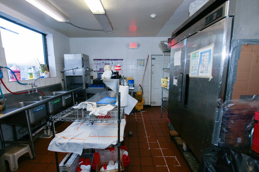 More Photos Of 2650-2652 E Somerset St, Philadelphia Restaurant For Lease