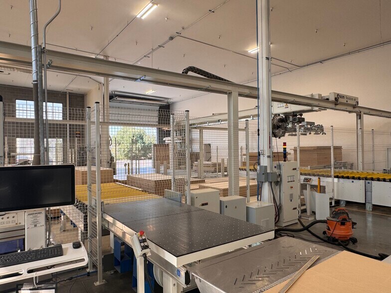 More Photos Of 32 S 1800 W, Lindon Warehouse For Lease