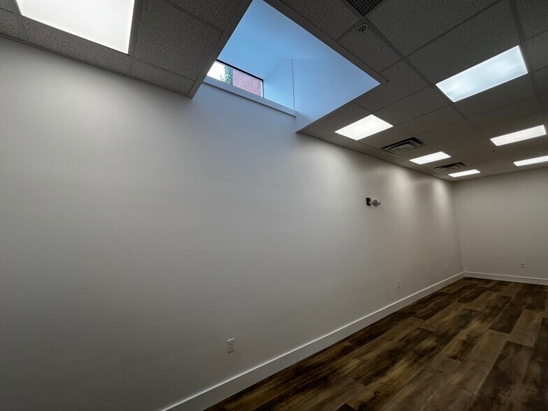 More Photos Of 75 Bacon St, Biddeford Religious Facility For Lease