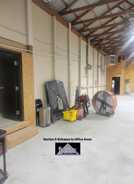 More Photos Of 1001 S Moffet Ave, Joplin Warehouse For Lease
