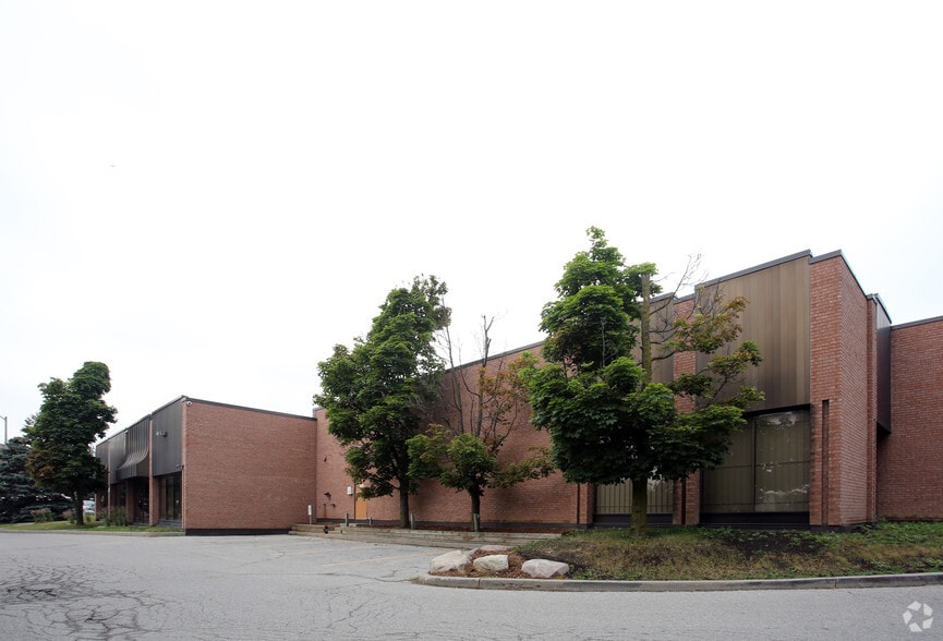 More Photos Of 921 Progress Ave, Toronto Light Distribution For Lease