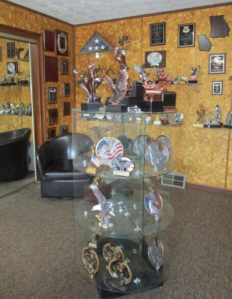 More Photos Of 848 S Cobb Dr, Marietta Storefront Retail Office For Sale