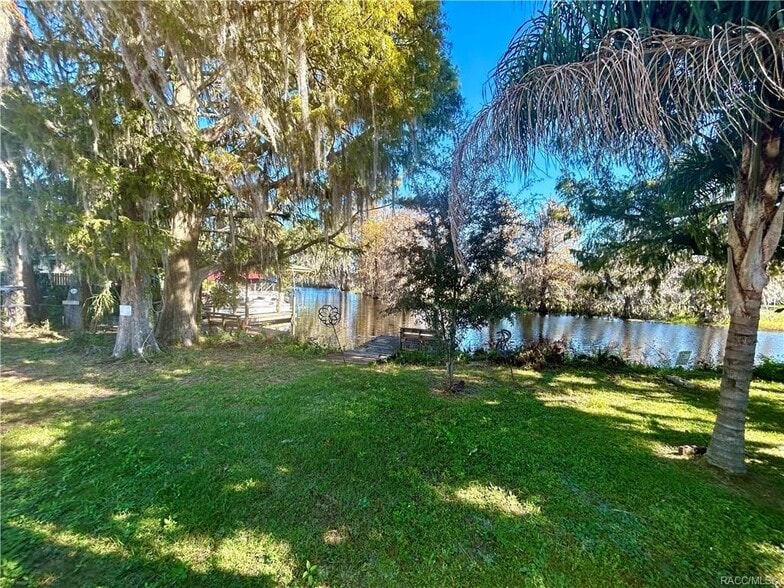 More Photos Of 4210-4218 E Lake Park Dr, Hernando Manufactured Housing Mobile Home Park For Sale