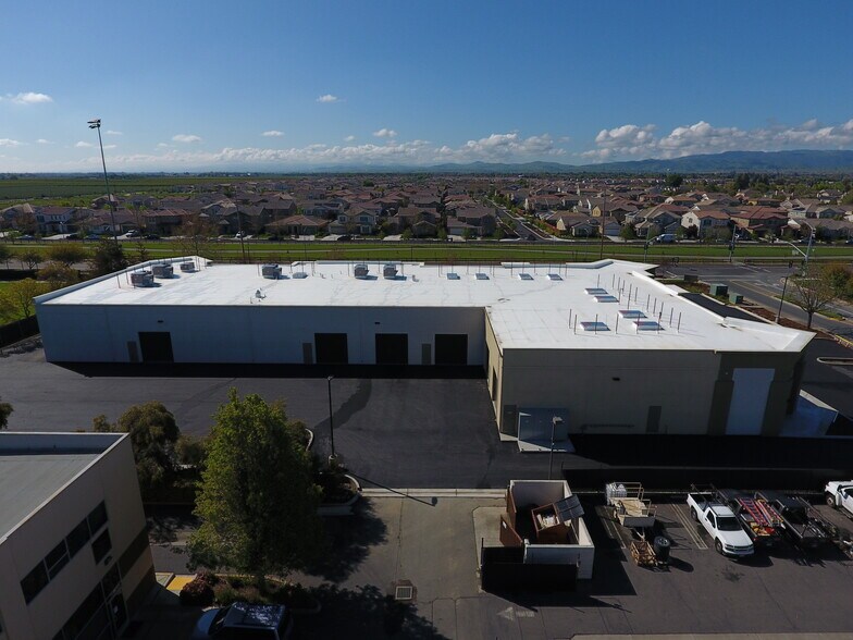 More Photos Of 2010 Elkins Way, Brentwood Light Manufacturing For Lease