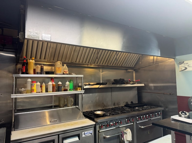 More Photos Of 1785 Western Ave, Albany Restaurant For Sale