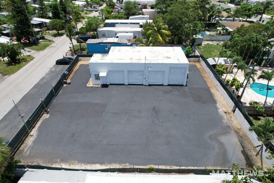 More Photos Of 1309 SW 21st Ter, Fort Lauderdale Warehouse For Lease