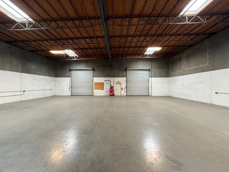 More Photos Of 5365 Brooks St, Montclair Warehouse For Lease