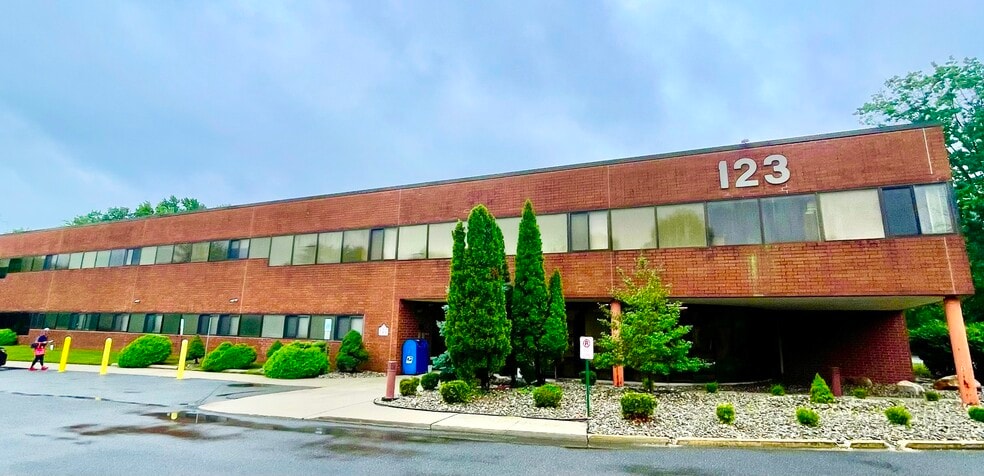 More Photos Of 123 Franklin Corner Rd, Lawrenceville Medical For Lease