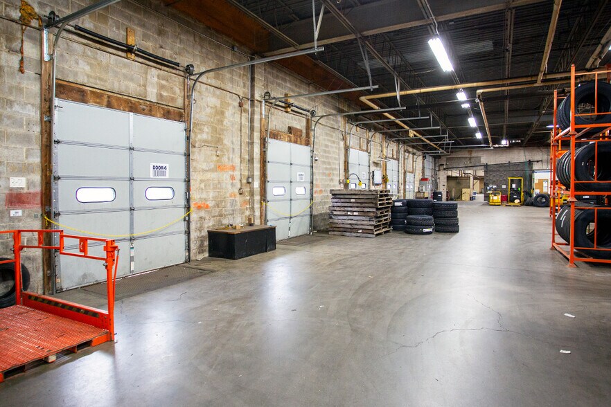 More Photos Of 6 Willow Rd, Ayer Warehouse For Lease