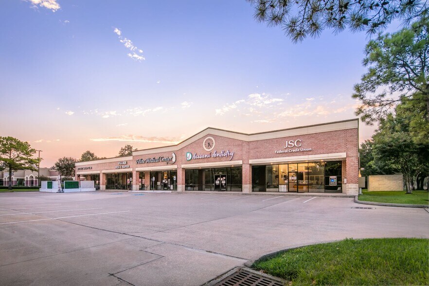 1600 Clear Lake City Blvd, Houston, TX 77062 For Lease
