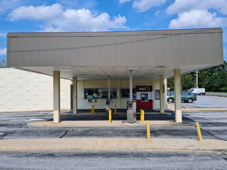 More Photos Of 44-52 Sudbrook Ln, Pikesville Unknown For Lease