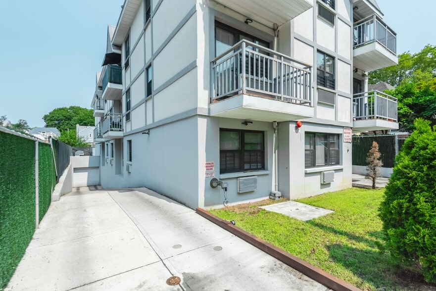 More Photos Of 164-11 Highland Avenue, Jamaica Apartments For Sale