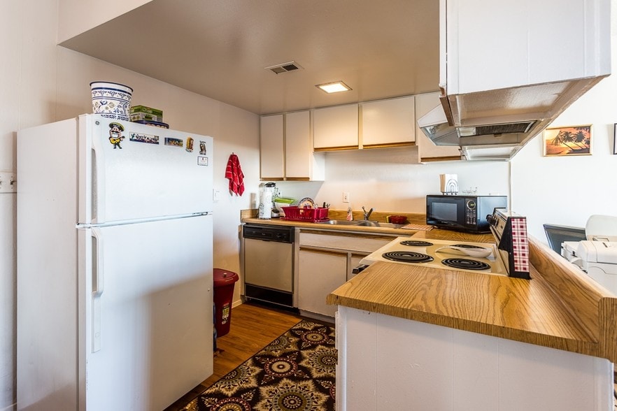 More Photos Of 5808-5900 Bromley Ave, Las Vegas Apartments For Sale