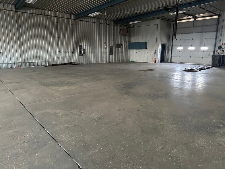 More Photos Of 622 W 1st St, Julesburg Auto Dealership For Sale