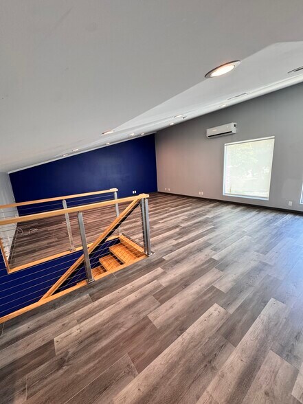 More Photos Of 7505 Nall Ave, Prairie Village Office For Sale