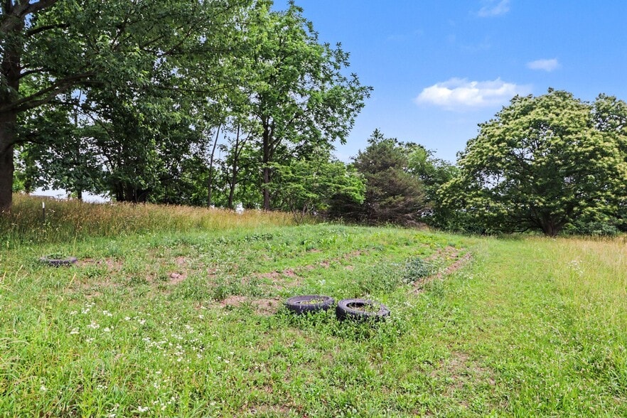 More Photos Of 105 Hunters Church Rd, Liverpool Specialty For Sale