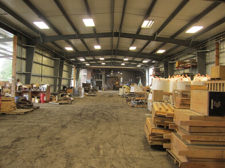 More Photos Of 6160 S Whiskey Hill Rd, Hubbard Manufacturing For Lease