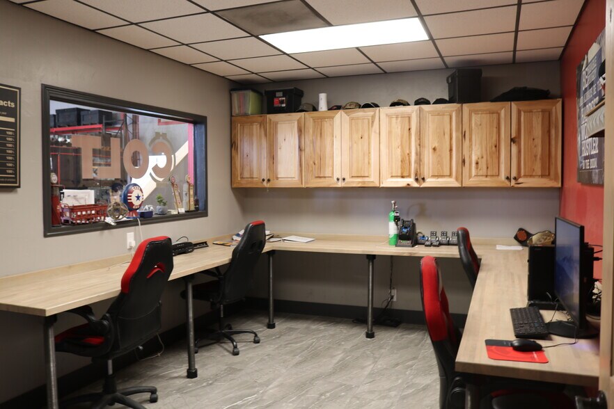 More Photos Of 3065 S West Temple, Salt Lake City Warehouse For Sale
