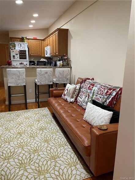 More Photos Of 10 Burnside Ave, Congers Apartments For Sale