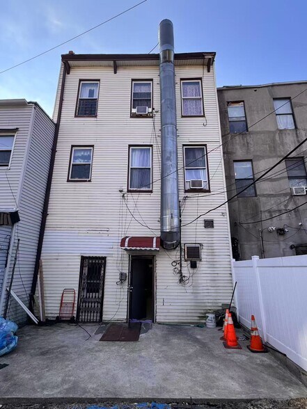 More Photos Of 114-15 Jamaica Ave, Jamaica General Retail For Sale