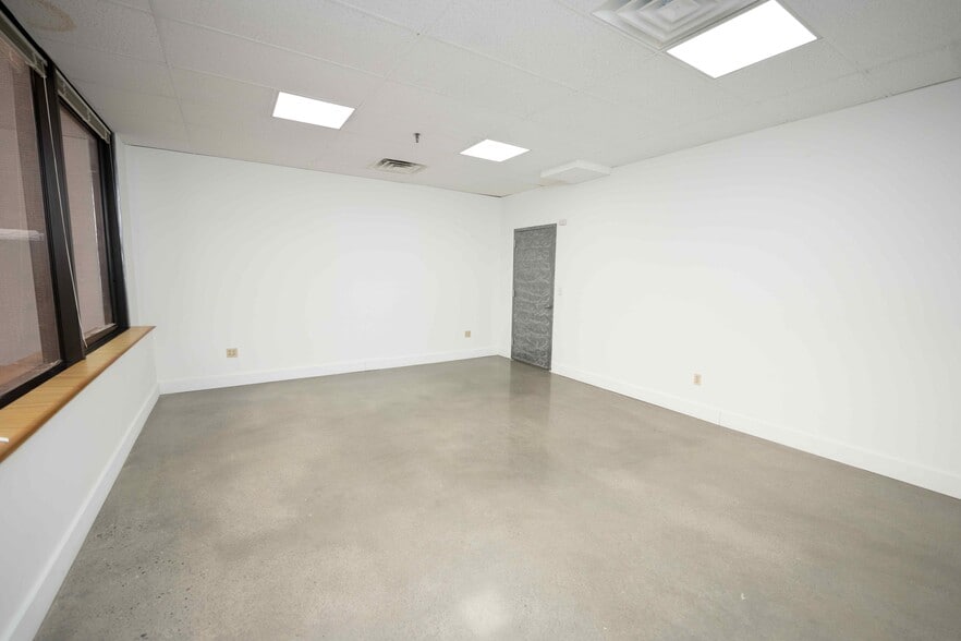 More Photos Of 8 John Walsh Blvd, Peekskill Office For Lease