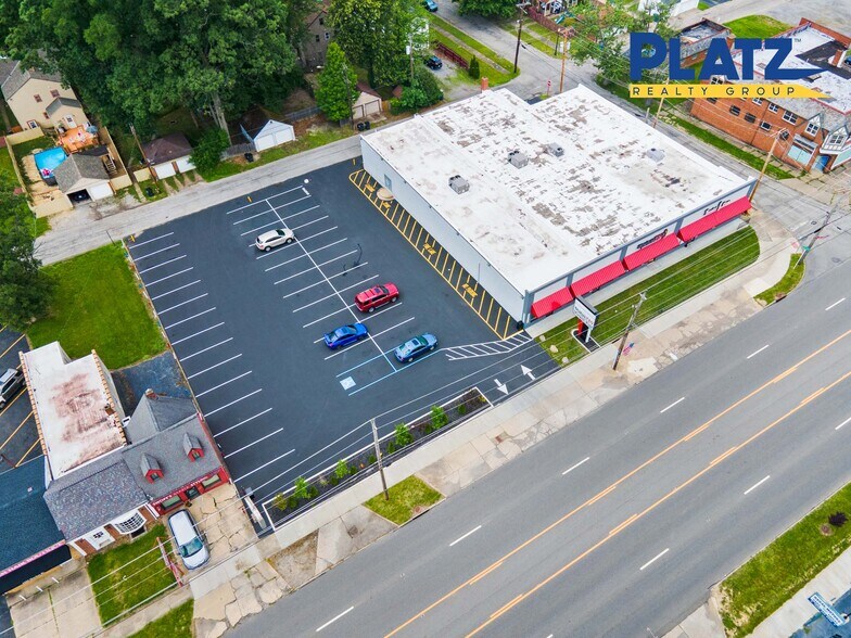 More Photos Of 4300-4306 Market St, Youngstown Freestanding For Lease