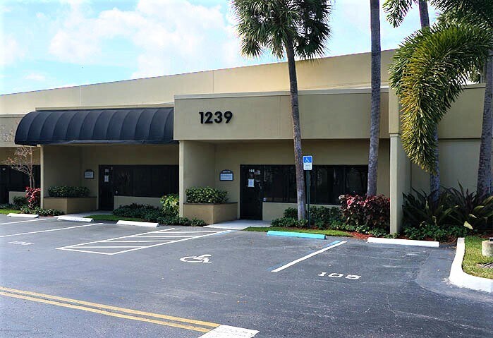 More Photos Of 1239 E Newport Center Dr, Deerfield Beach Office For Sale