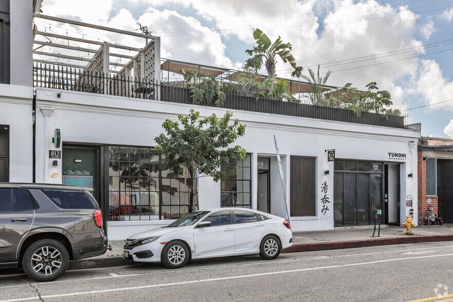 More Photos Of 806 E 3rd St, Los Angeles Storefront For Lease