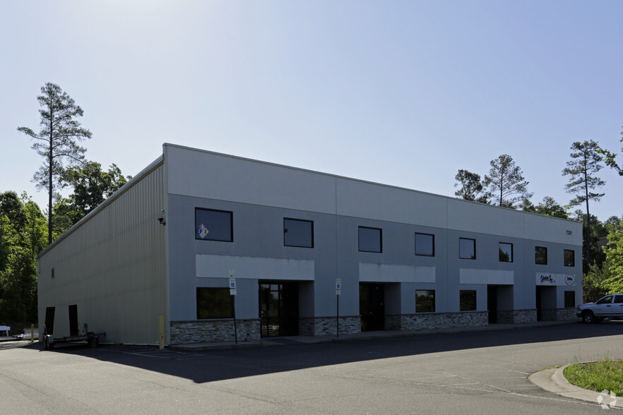 More Photos Of 7201 Acc Blvd, Raleigh Light Distribution For Lease