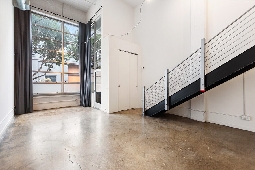 More Photos Of 393 Tehama St, San Francisco Loft Creative Space For Sale