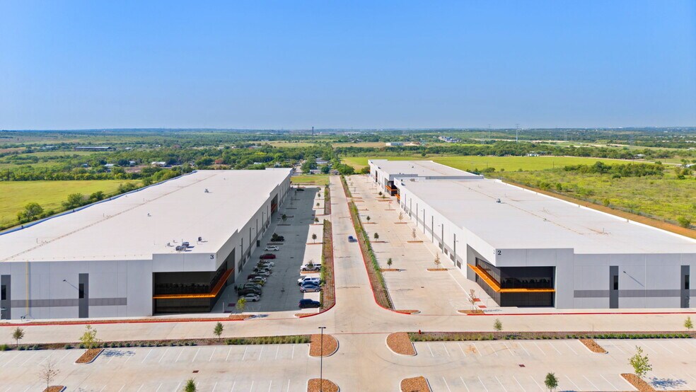 More Photos Of 11708 McAngus Rd, Del Valle Unknown For Lease