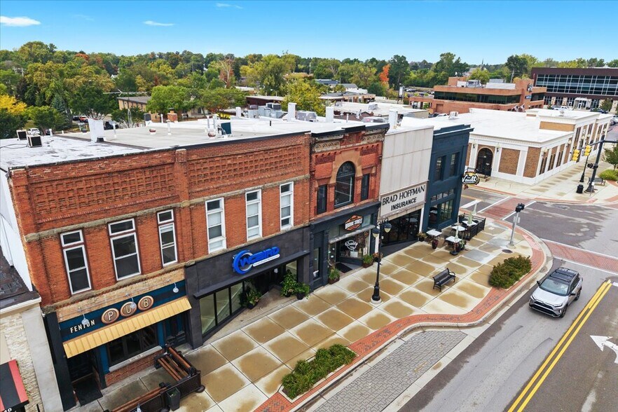 More Photos Of 104 S Leroy St, Fenton Storefront Retail Residential For Sale