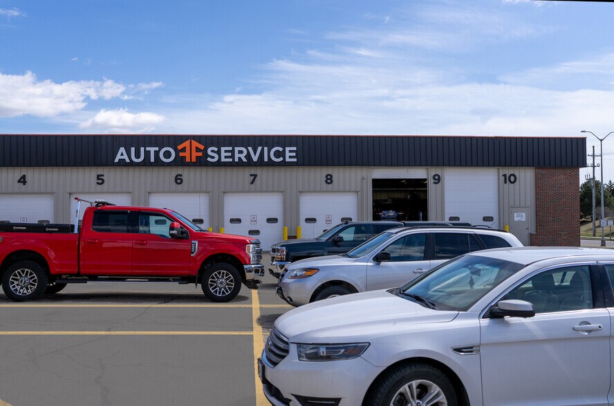 More Photos Of N96 W18200 County Line Rd, Germantown Freestanding For Sale