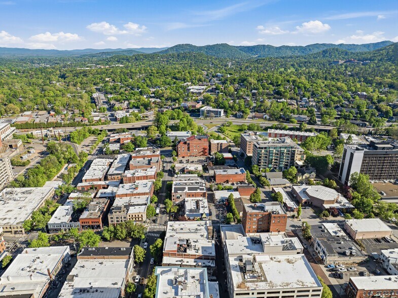 More Photos Of 32 Broadway St, Asheville Storefront Retail Residential For Sale